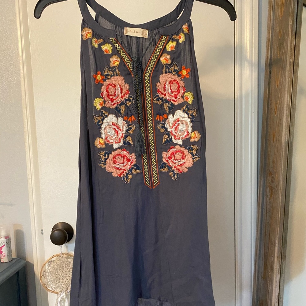Altar’d state top